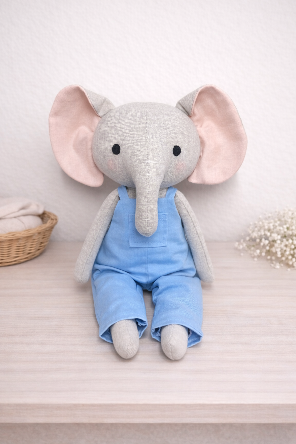 Theo Elephant